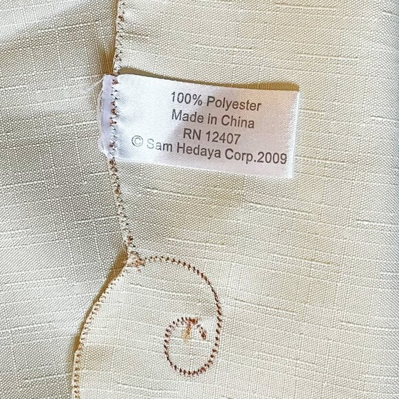 Thanksgiving Tablecloth 60x84 — Embroidered Autumn Leaves (Fall Harvest) - Picture 5 of 10